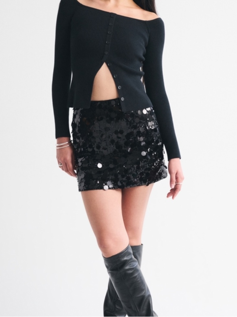 Abercrombie and Fitch NWT sequin skirt, never worn. Size XL color is silver